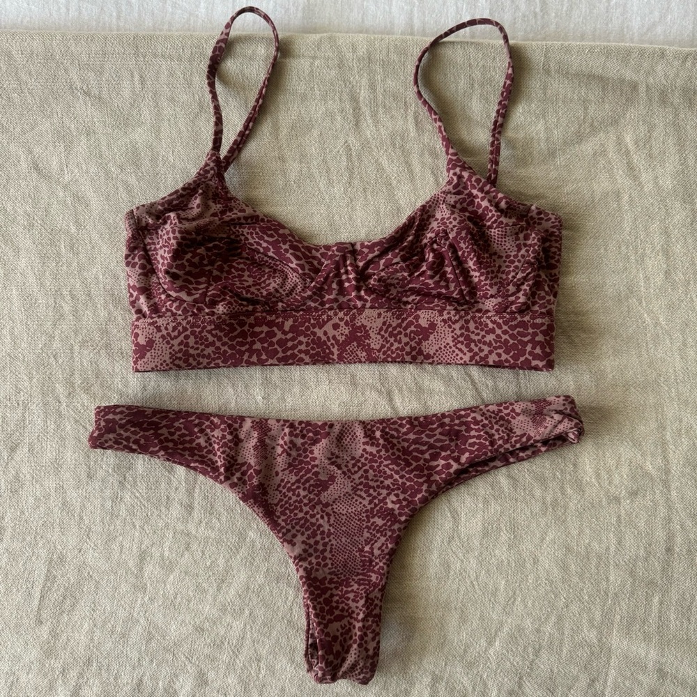 Acacia paisley top and ho’okipa bottom